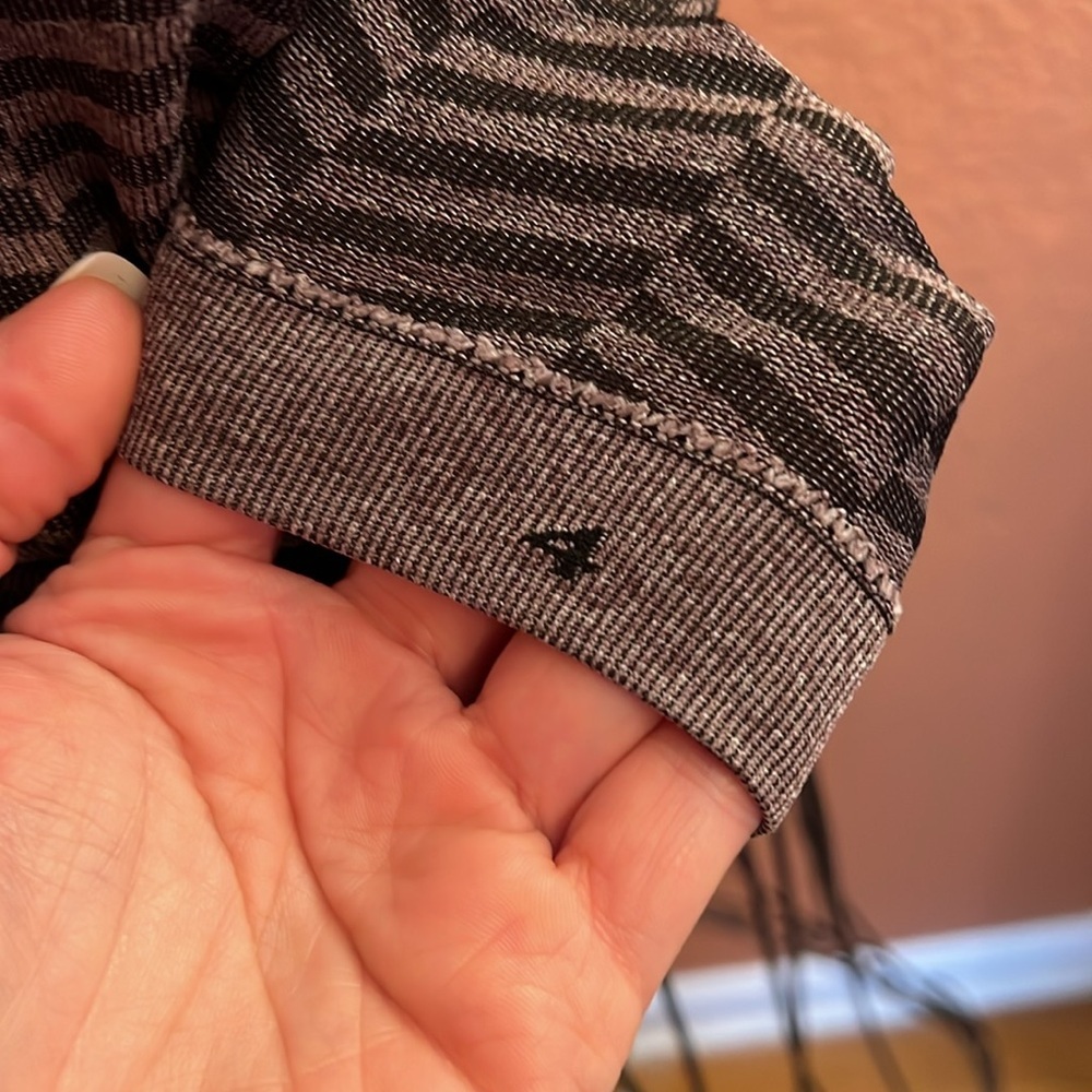 Lululemon Run: Swiftly Tech Racerback-Size 4 - image 3